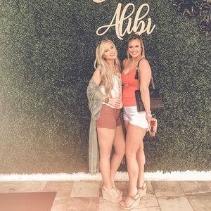 Meet your Posher, Courtney